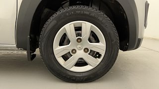 Used 2016 Renault Kwid [2015-2019] RXT Petrol Manual tyres RIGHT FRONT TYRE RIM VIEW