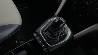 Used 2018 Hyundai New Santro 1.1 Sportz AMT Petrol Automatic interior GEAR  KNOB VIEW