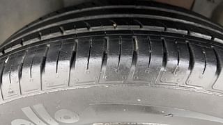 Used 2019 Nissan Kicks [2018-2020] XV Premium (O) Dual Tone Diesel Diesel Manual tyres LEFT REAR TYRE TREAD VIEW