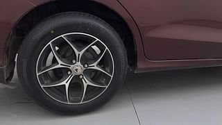 Used 2014 Honda Mobilio [2014-2017] S Diesel Diesel Manual tyres RIGHT REAR TYRE RIM VIEW