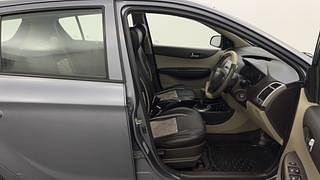 Used 2011 Hyundai i20 [2008-2012] Magna 1.2 Petrol Manual interior RIGHT SIDE FRONT DOOR CABIN VIEW