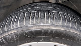 Used 2015 BMW 3 Series [2012-2015] 320d Prestige Diesel Automatic tyres LEFT FRONT TYRE TREAD VIEW