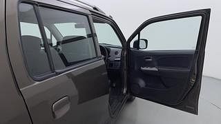 Used 2010 Maruti Suzuki Wagon R 1.0 [2010-2019] VXi Petrol Manual interior RIGHT FRONT DOOR OPEN VIEW