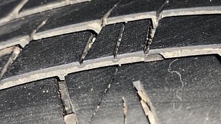 Used 2019 Hyundai Creta [2018-2020] 1.6 SX AT Diesel Automatic tyres RIGHT REAR TYRE TREAD VIEW