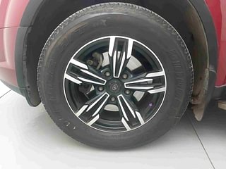 Used 2019 Mahindra XUV500 [2018-2021] W7 Diesel Manual tyres LEFT FRONT TYRE RIM VIEW