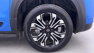 Used 2022 Renault Kiger RXZ AMT Petrol Automatic tyres RIGHT FRONT TYRE RIM VIEW