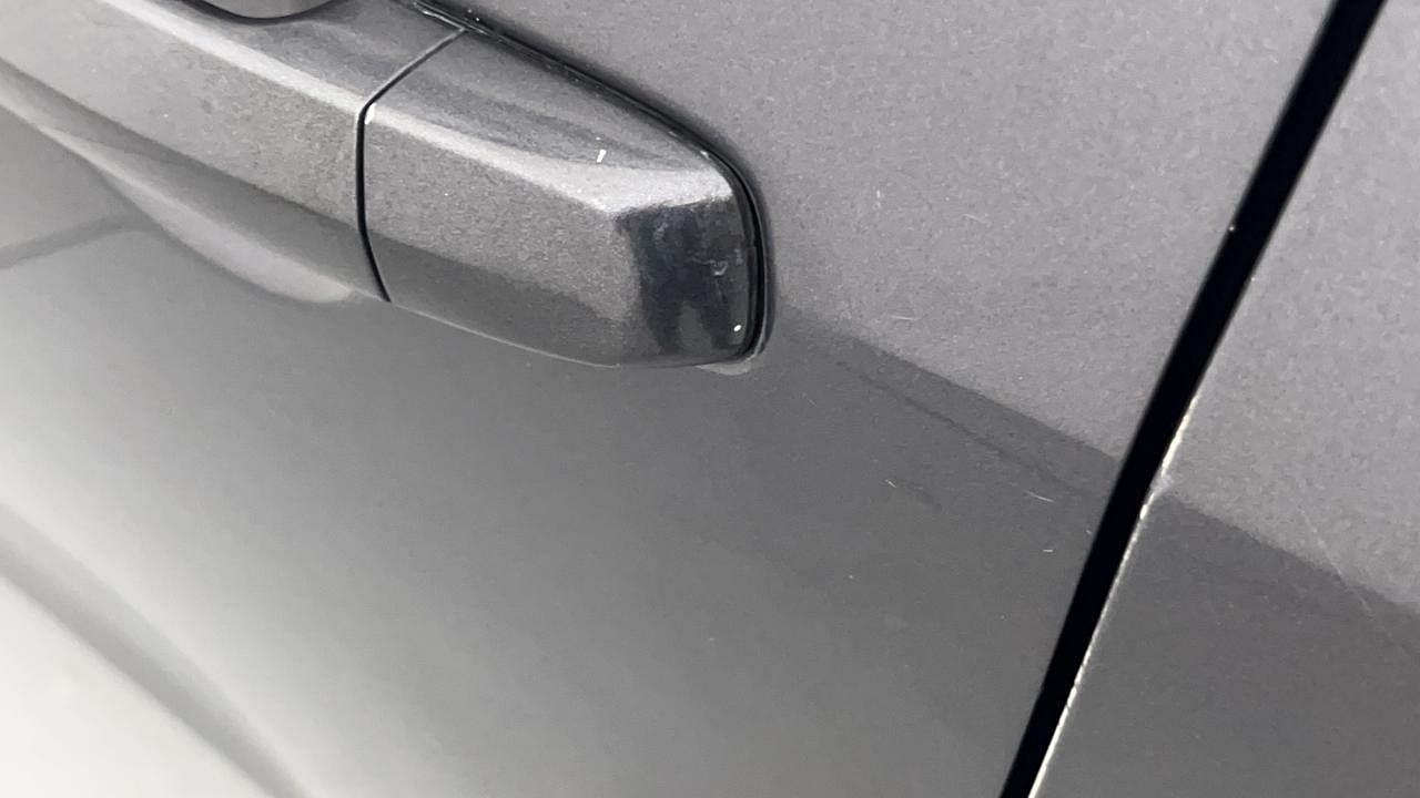 Used 2015 Maruti Suzuki Swift [2011-2017] VXi Petrol Manual dents MINOR SCRATCH