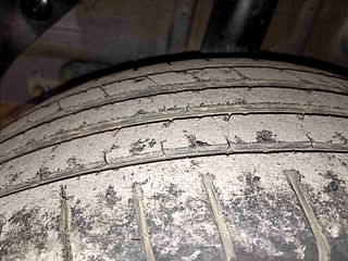 Used 2019 Hyundai Elite i20 [2018-2020] Asta 1.2 (O) Petrol Manual tyres RIGHT REAR TYRE TREAD VIEW