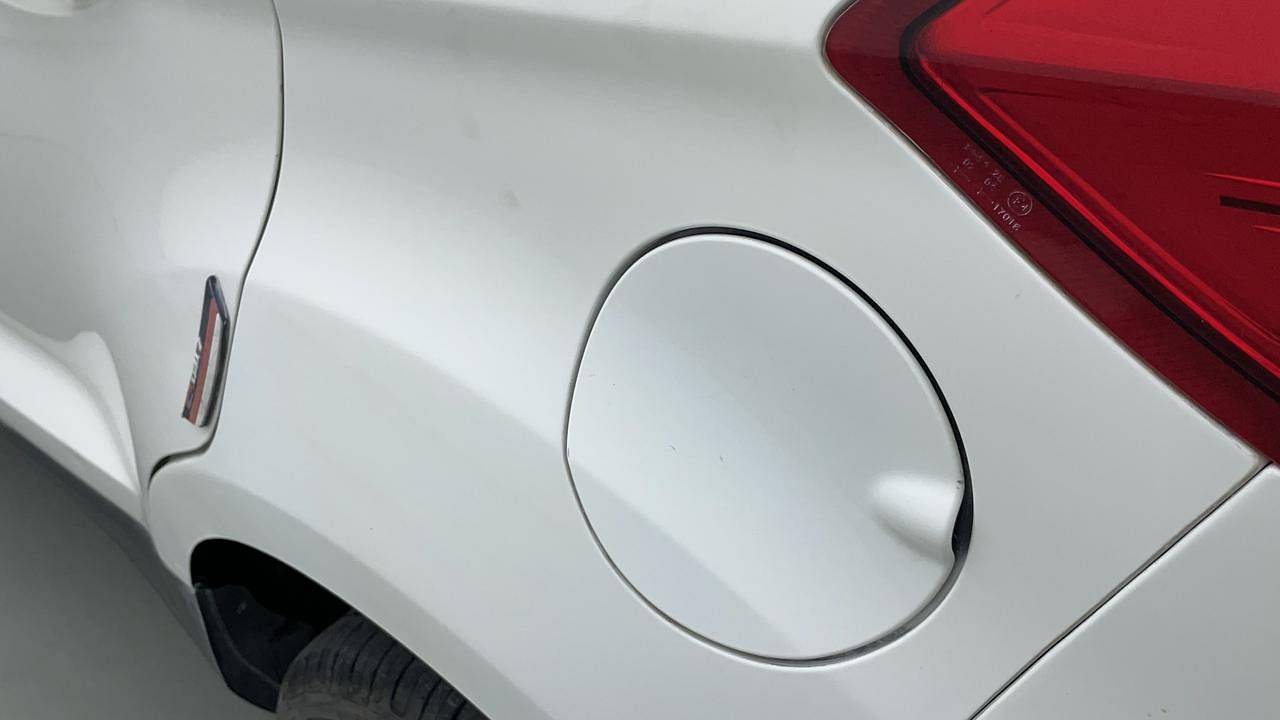 Used 2014 Ford EcoSport [2013-2015] Ambiente 1.5L TDCi Diesel Manual dents MINOR DENT