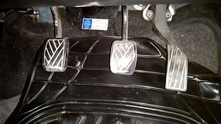 Used 2017 Maruti Suzuki Swift [2017-2020] VDi Diesel Manual interior PEDALS VIEW