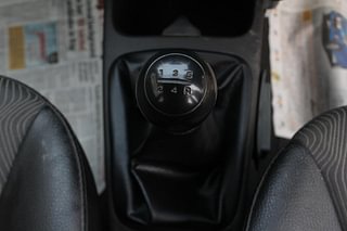 Used 2012 Hyundai Eon [2011-2018] Sportz Petrol Manual interior GEAR  KNOB VIEW