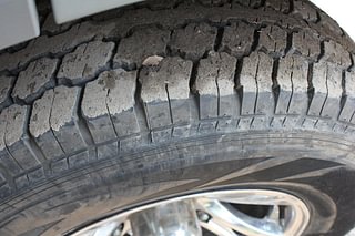 Used 2012 Tata Safari 4x4 LX Diesel Manual tyres RIGHT REAR TYRE RIM VIEW