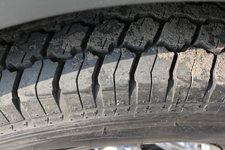 Used 2012 Tata Safari 4x4 LX Diesel Manual tyres LEFT REAR TYRE RIM VIEW