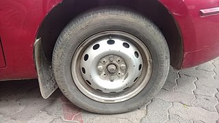 Used 2012 Tata Indica Vista VX Quadrajet 75 Diesel Manual tyres RIGHT FRONT TYRE RIM VIEW