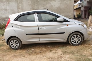 Used 2012 Hyundai Eon [2011-2018] Sportz Petrol Manual exterior RIGHT SIDE VIEW