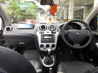 Used 2011 Ford Figo [2010-2015] Duratorq Diesel ZXI 1.4 Diesel Manual interior DASHBOARD VIEW